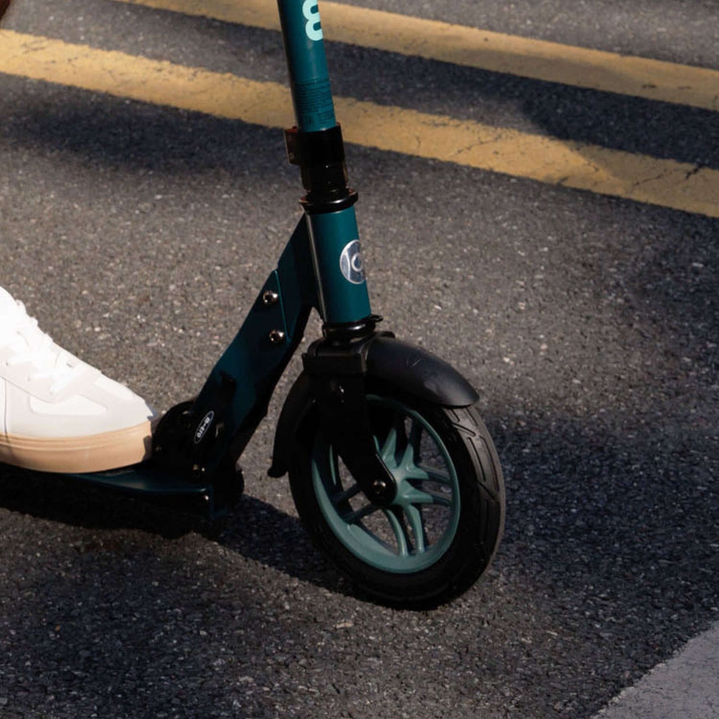 Micro Classic Sporty Wheel Scooter: Green