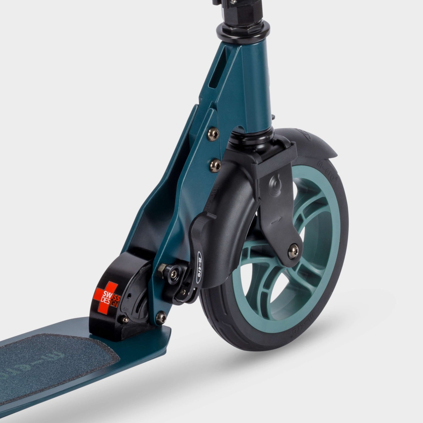 Micro Classic Sporty Wheel Scooter: Green