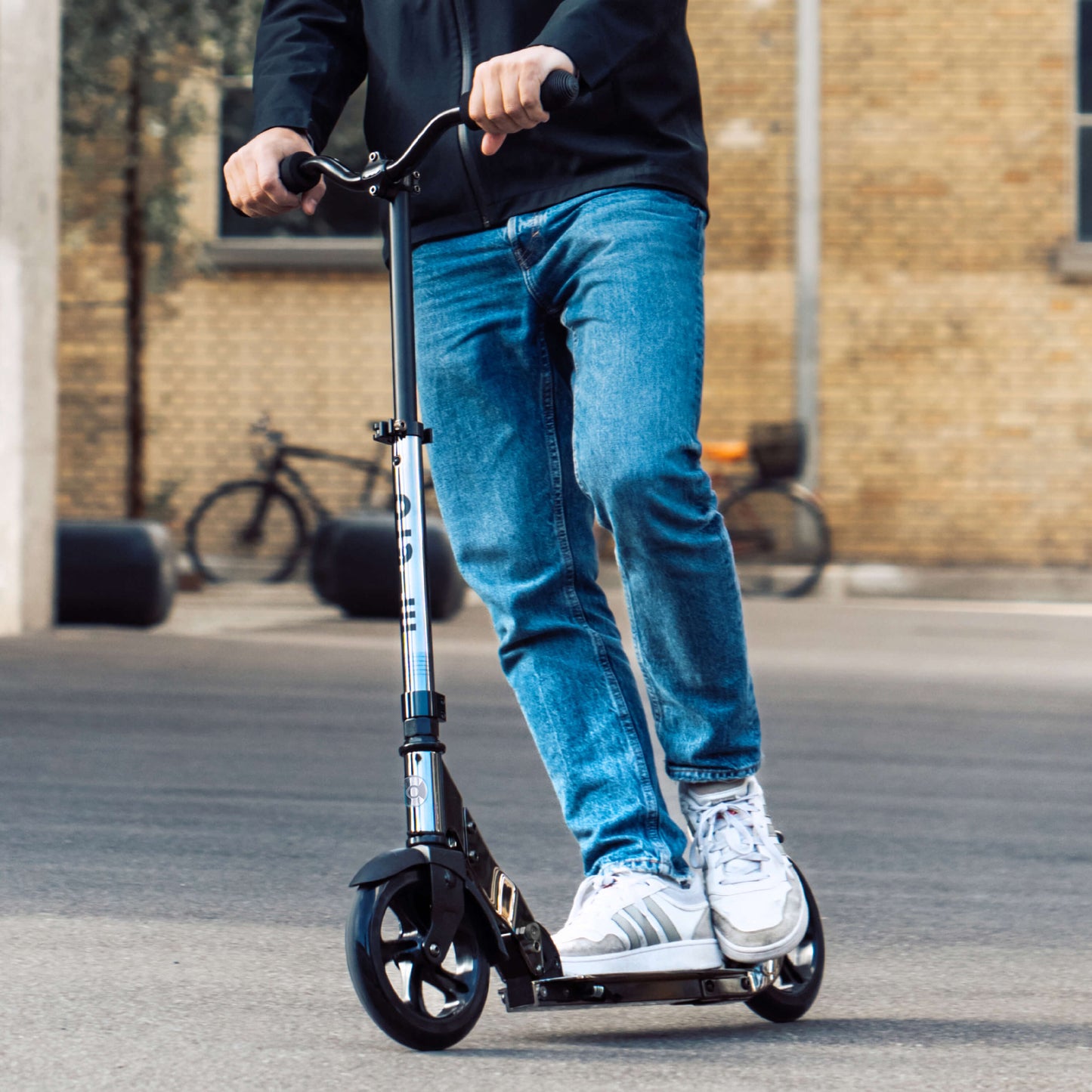 Micro Classic: Chrome Black