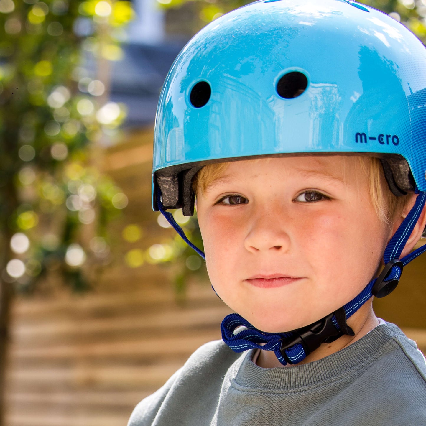 Printed Helmet for Bikes and Scooters: Ombre Blue