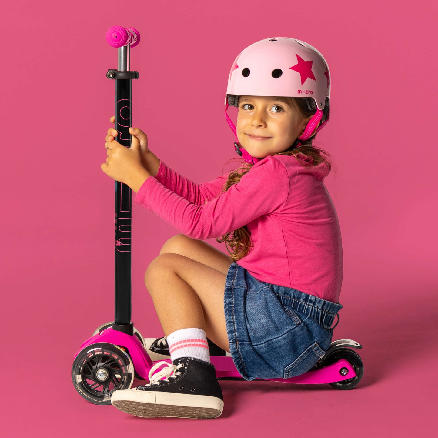 Printed Helmet for Bikes and Scooters: Star Pink