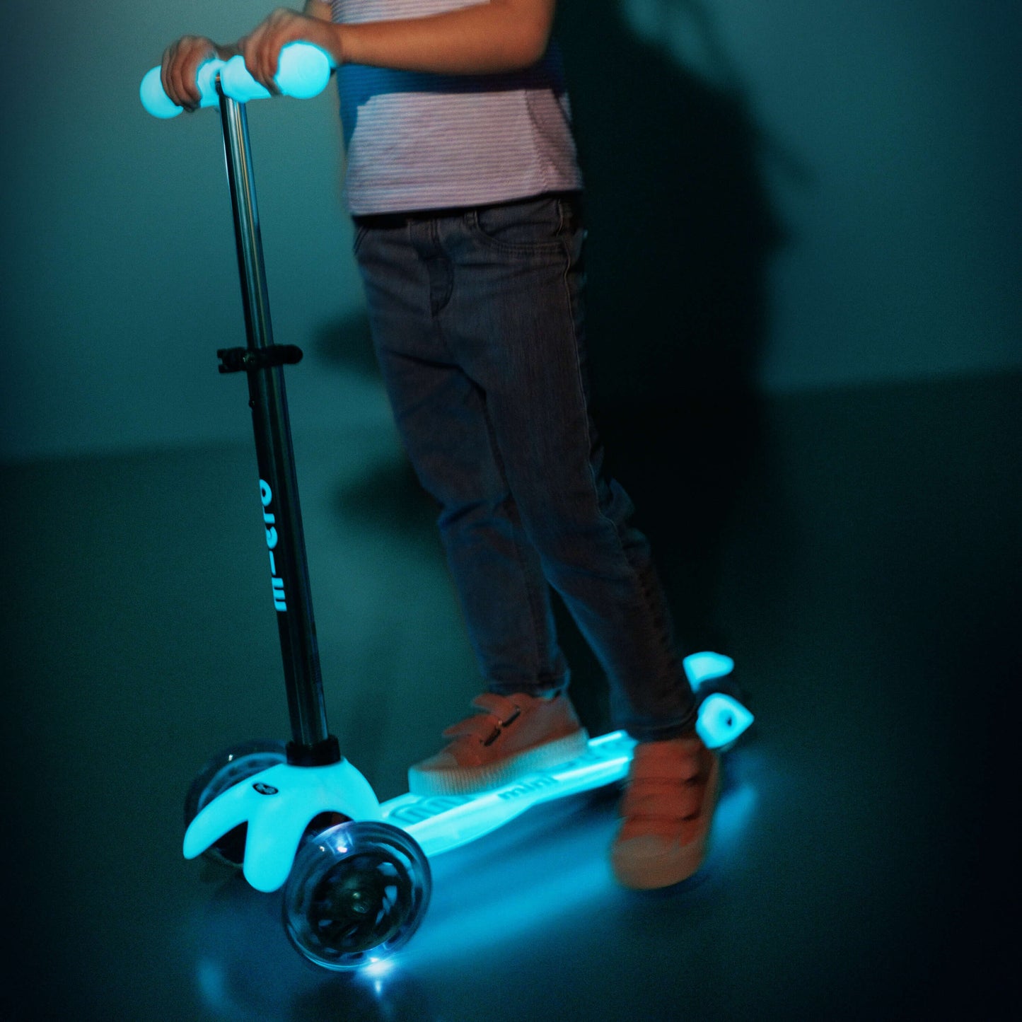 Mini Micro Glow LED Deck: Glacier Aqua